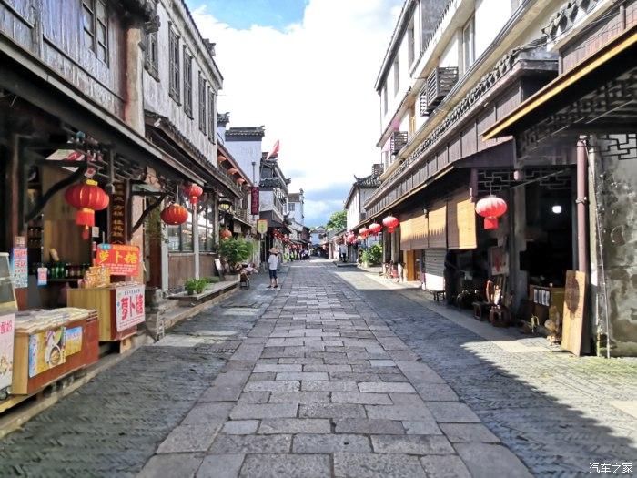 陈希在全国党校(行政学院)校长(院长)会议上强调 以基本培训为重要抓手 推动党校(行政学院)事业高质量发展